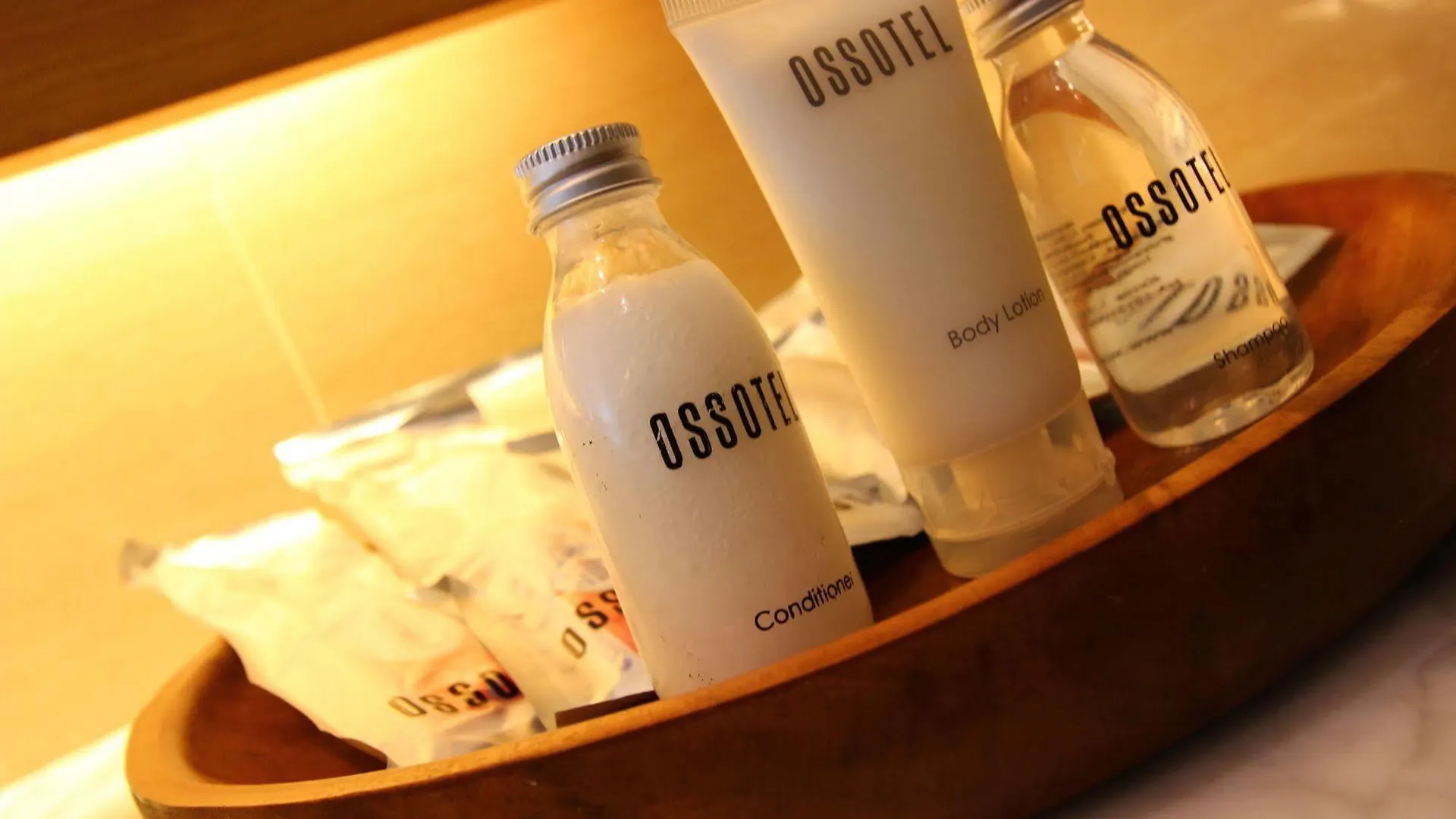Ossotel Legian 4*, Легиан